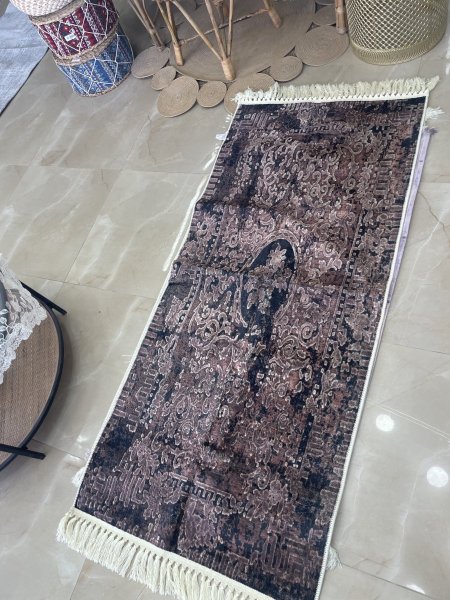 سجاد 180 80 بني معرق